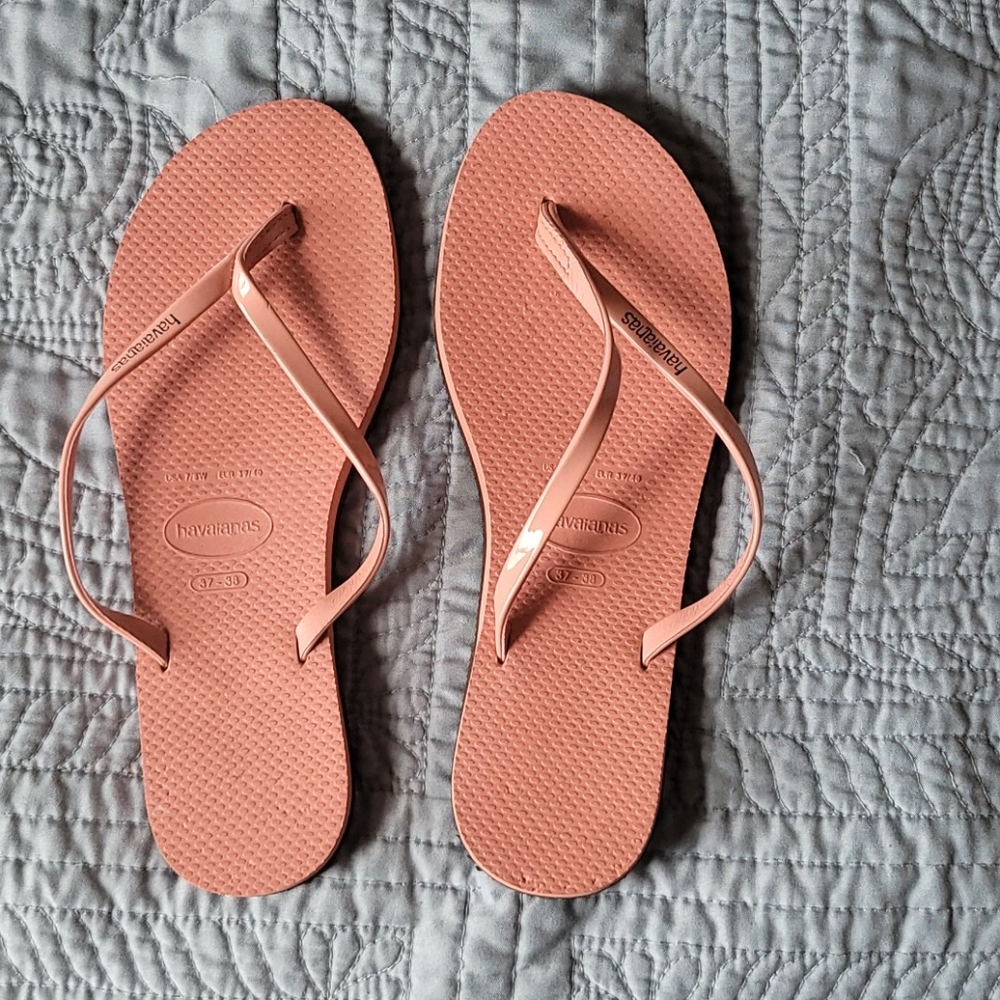 Havaianas Flip Flops - Size 7/8 Womens